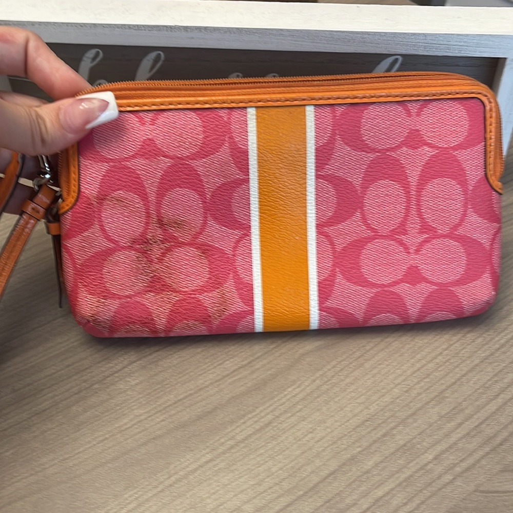 Coach wristlet - Picture 2 of 4